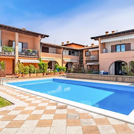 Valtenesi - Pool - By Host4u מנרבה דל גארדה